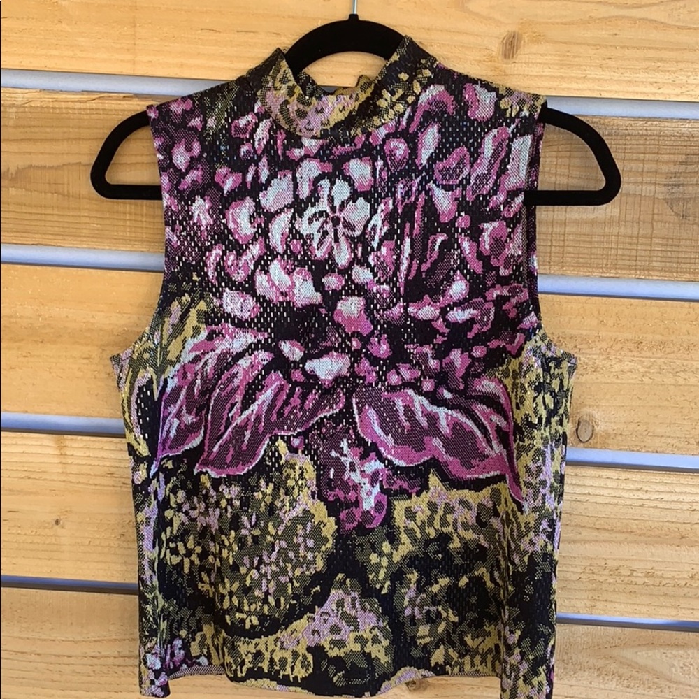 Beautiful St John knit top